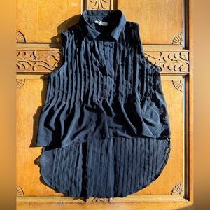 Stylish Black Sleeveless Button Down Shirt